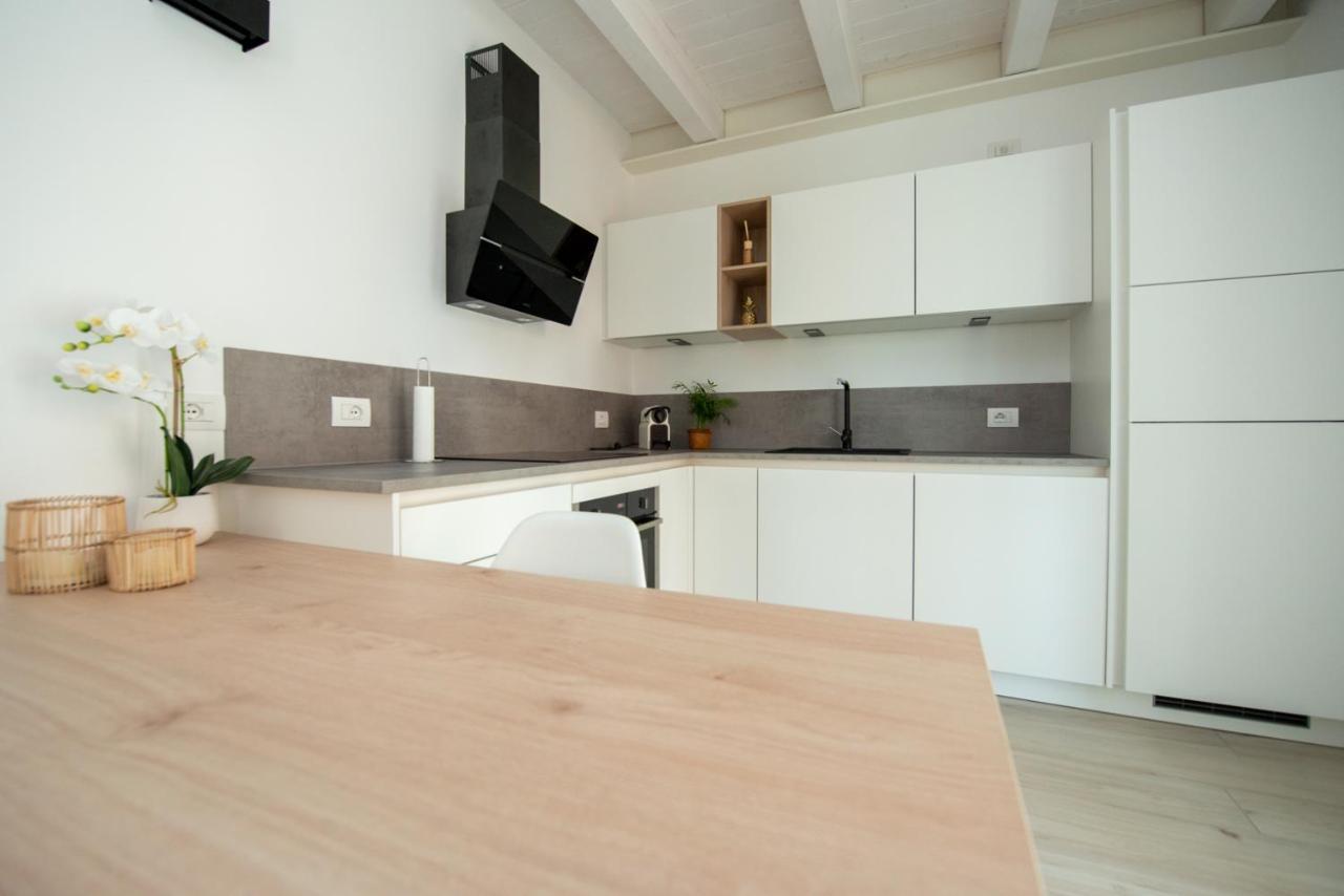 Lake Dream Apartment With Pool In Bardolino Buitenkant foto